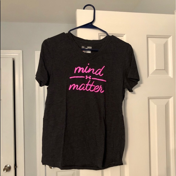 Under Armour Tops - Under Armour T-shirt Size M